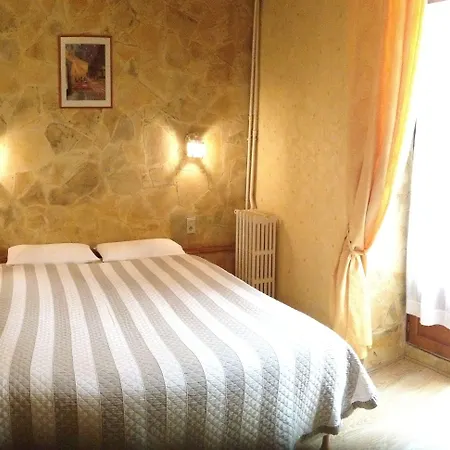 Acanthe Du Temple Hotel 2*