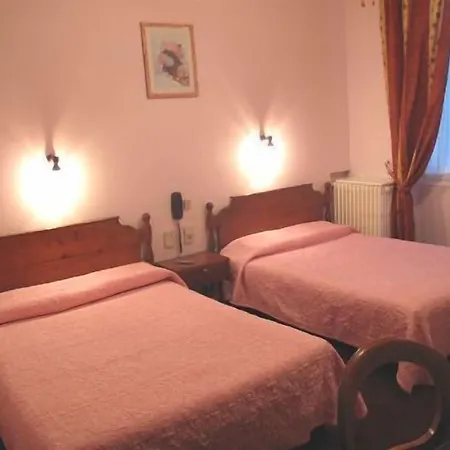 Hotel Acanthe Du Temple Nîmes