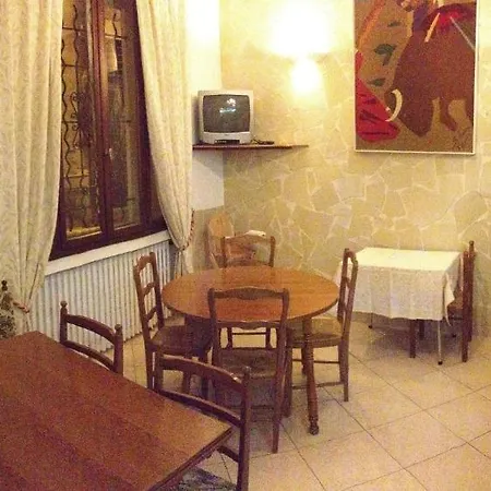 Acanthe Du Temple Hotel 2*